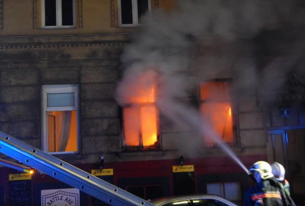حريق في فيينا, الحي التاسع عشر في فيينا, رجال الاطفاء في النمسا, الدفاع المدني في النمسا
