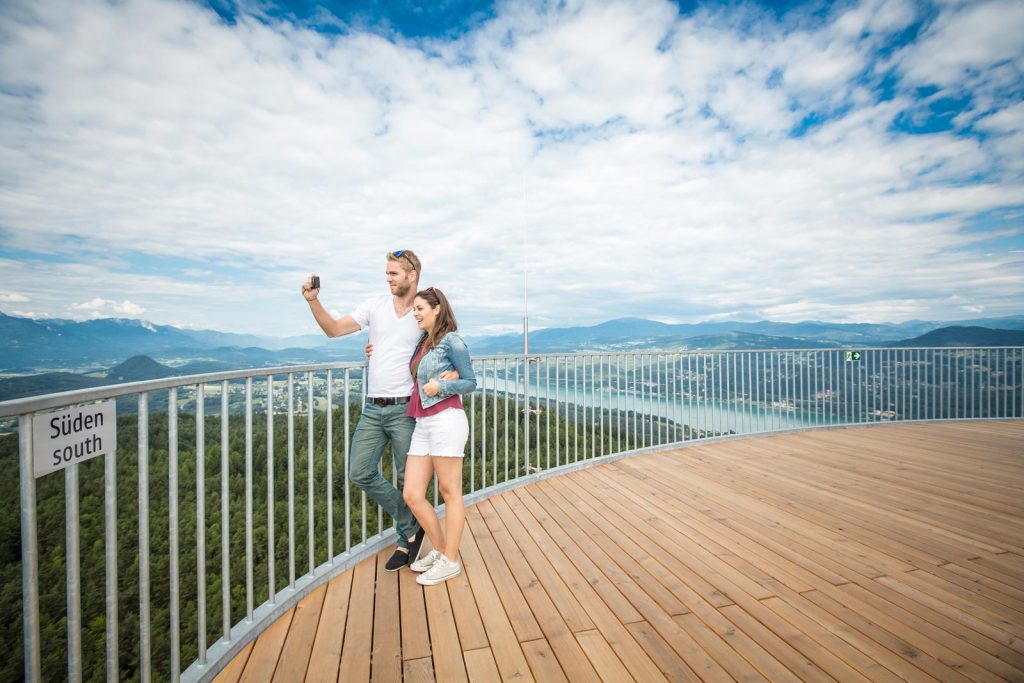 أعلى برج خشبي في العالم والسياحة في النمسا