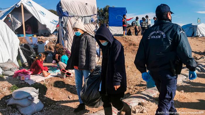 مخيمات اللاجئين في اليونان