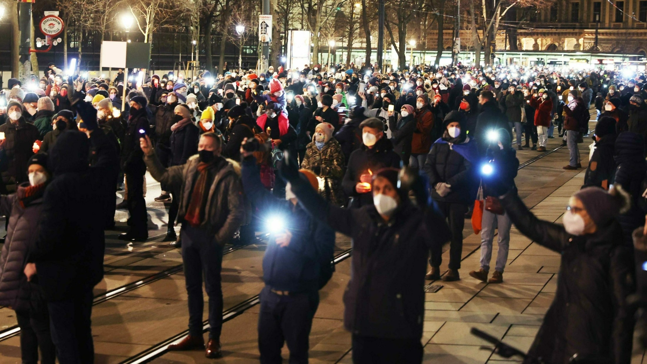 بحر الشموع، مظاهرة في فيينا