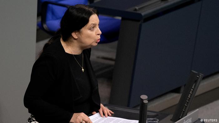 النائبة السابقة في حزب "البديل" بيرجيت مالساك-فينكمان التي يفترض أنها كانت ستشغل وزارة العدل في "الدولة الجديدة"